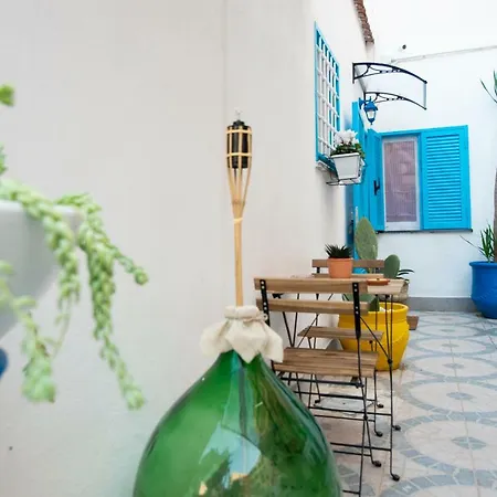 Light Blue - In The Middle Of Everything * 托雷安农齐亚塔