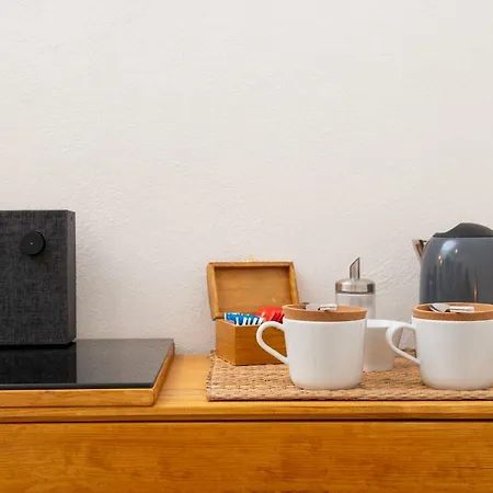 度假居 Light Blue - In The Middle Of Everything *