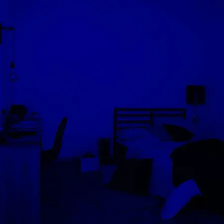 Light Blue - In The Middle Of Everything Semesterbostad